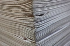 Macro_shot_of_book_edge_01